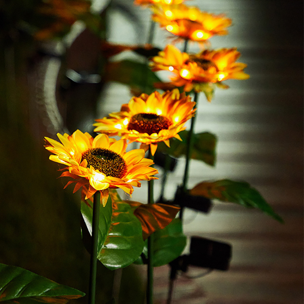 Luminária Solar de Girassol para Jardim – LED Impermeável com 3 Flores