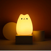 Luminária Noturna Gatinho LED – 7 Cores com Controle por Toque em Silicone Macio
