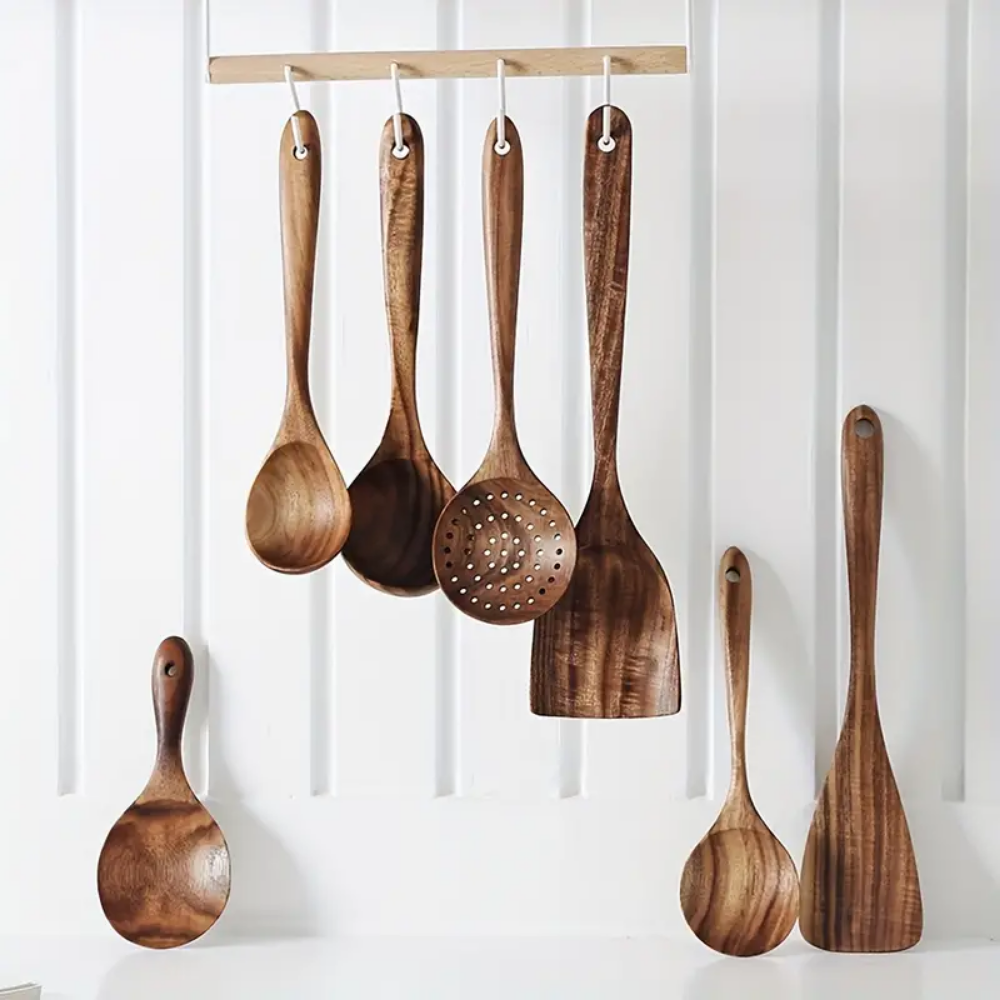 Kit de Utensílios de Madeira Natural – 7 Peças Artesanais para Cozinha Cozinhar também é um ritual.