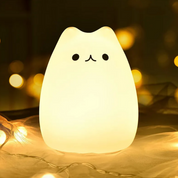 Luminária Noturna Gatinho LED – 7 Cores com Controle por Toque em Silicone Macio