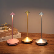 Luminária de Mesa LED Sem Fio Elegante