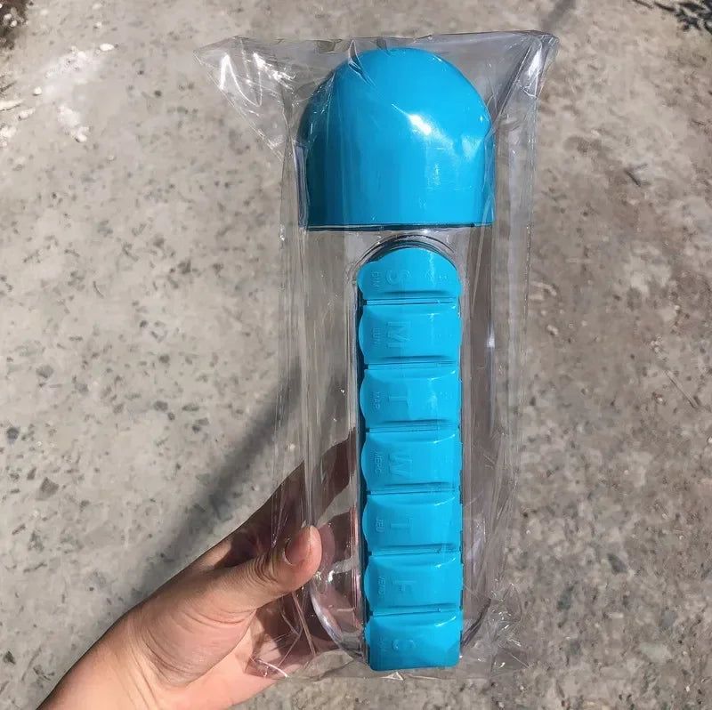 Garrafa AquaOrganize™ com Compartimentos para Remédios e Suplementos