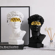 Busto Davi com Máscara Dourada em Resina – Escultura Moderna Arte Abstrata para Mesa