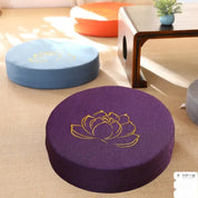 Almofada de Meditação em Linho com Bordado de Lótus – Tatami 40x6cm Lavável
