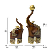 Kit 2 Esculturas de Elefante em Resina com Acabamento Madeira e Dourado